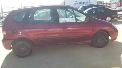 Здавання транспортного засобу renault scenic i (ja..) 1.6 16v (ja0b. ja04. ja11) року 2002 потужний 