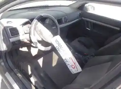 Verschrottungsfahrzeug opel vectra c berlina gts des jahres 2004 angetrieben 