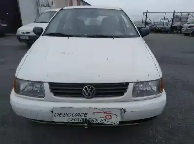 Vehículo de desguace VOLKSWAGEN POLO BERLINA (6N1) * del año 1996 con motor 