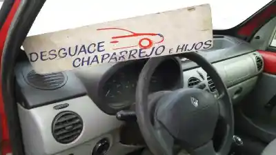 Здавання транспортного засобу renault   року 2004 потужний 