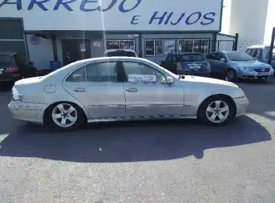 Veicolo di demolizione mercedes-benz clase e (w211) berlina * dell'anno 2004 alimentato 