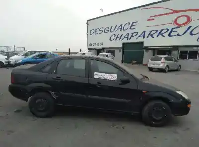 Verschrottungsfahrzeug ford focus berlina (cak) ghia des jahres 2000 angetrieben eddc