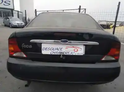 Verschrottungsfahrzeug ford focus berlina (cak) ghia des jahres 2000 angetrieben eddc