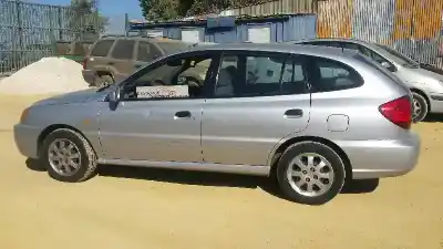 Véhicule à la ferraille kia rio ranchera de l'année 2002 alimenté a3d
