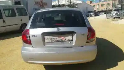 Véhicule à la ferraille kia rio ranchera de l'année 2002 alimenté a3d