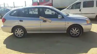 Véhicule à la ferraille kia rio ranchera de l'année 2002 alimenté a3d