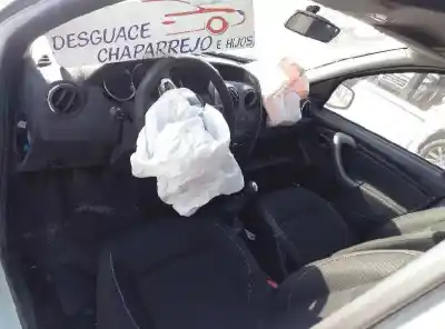 Veículo de Sucata dacia duster laureate 4x2 do ano 2017 alimentado k9k e6