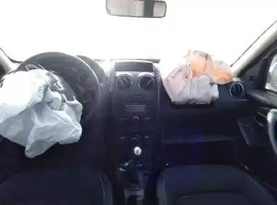 Veículo de Sucata dacia duster laureate 4x2 do ano 2017 alimentado k9k e6