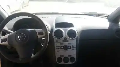 Здавання транспортного засобу opel corsa d cosmo року 2009 потужний z12xep