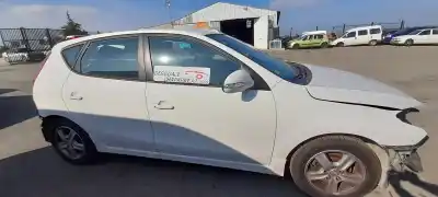 Véhicule à la ferraille hyundai i30 classic de l'année 2012 alimenté d4fb