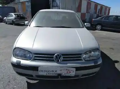 Vehículo de desguace VOLKSWAGEN GOLF IV BERLINA (1J1) Highline del año 2000 con motor APF