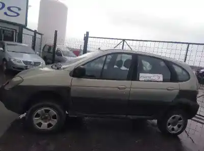 Scrapping Vehicle renault scenic rx4 (ja0) 1.9 dci sportway of the year 2002 powered f9q k7