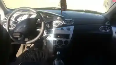 Veículo de Sucata ford focus berlina (cak) ambiente do ano 2001 alimentado c9db