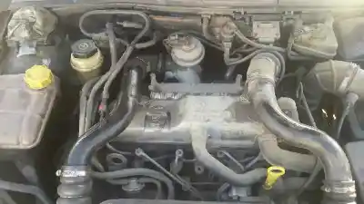 Veículo de Sucata ford focus berlina (cak) ambiente do ano 2001 alimentado c9db