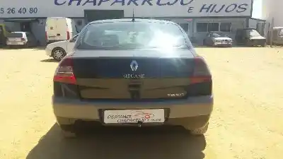 Véhicule à la ferraille renault megane ii berlina 5p confort dynamique de l'année 2007 alimenté 