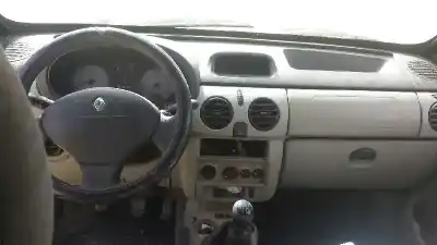 Здавання транспортного засобу renault   року 2003 потужний k9k a7