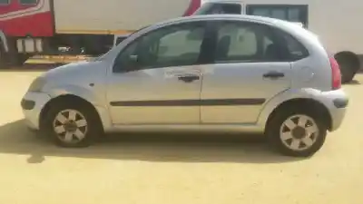 Veículo de Sucata citroen c3 1.4 16v do ano 2003 alimentado 