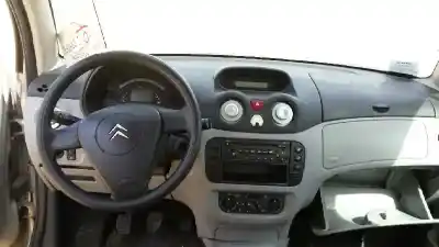 Veículo de Sucata citroen c3 1.4 16v do ano 2003 alimentado 