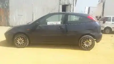 Veicolo di demolizione ford focus turnier (cak) ghia dell'anno 2004 alimentato f9da
