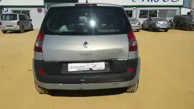 Scrapping Vehicle renault scenic ii authentique of the year 2003 powered f9q d8