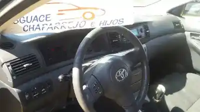 Veículo de Sucata toyota corolla (e12) 2.0 d-4d linea luna berlina do ano 2004 alimentado 1cdftv