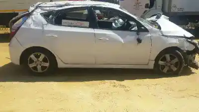 Veículo de Sucata hyundai i30 classic do ano 2011 alimentado d4fb