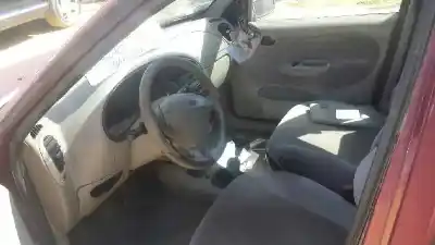 Véhicule à la ferraille ford fiesta 1.2 g de l'année 1996 alimenté dha