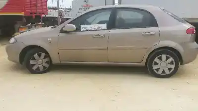 Veículo de Sucata chevrolet lacetti sx do ano 2006 alimentado 