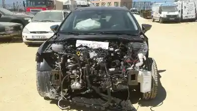 Veicolo di demolizione SEAT LEON ST (5F8) Style dell'anno 2016 alimentato CRL