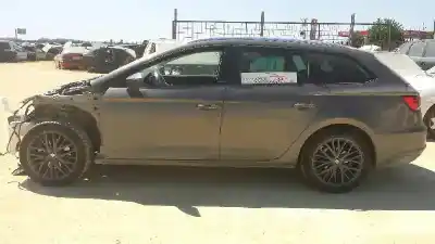 Véhicule à la ferraille seat leon st (5f8) style de l'année 2016 alimenté crl