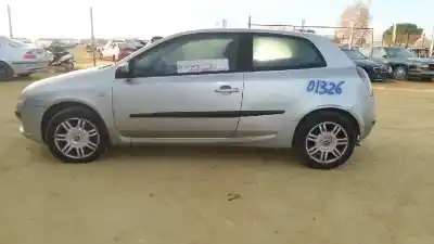 Veículo de Sucata fiat                                               stilo (192)                                                                                                                                                                                                                                                1.9 jtd / 1.9 jtd 115 active                                                                                                                                                                                                                               do ano 2003 alimentado 192a1000