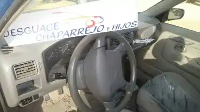 Véhicule à la ferraille mazda demio (dw) 1.4 exclusive de l'année 2000 alimenté b3(egi sohc)