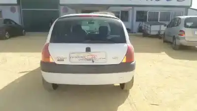 Здавання транспортного засобу renault   року 1998 потужний f8q