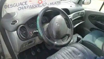 Scrapping Vehicle renault megane i scenic (ja0) 1.4 16v kaleido of the year 2001 powered k4j c7