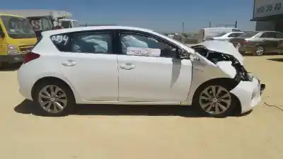 Veículo de Sucata toyota auris hybrid active do ano 2015 alimentado 2zr