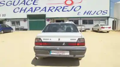 Veículo de Sucata renault   do ano 1995 alimentado g-e7j