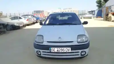 Scrapping Vehicle renault   of the year 2000 powered g/e7j c6