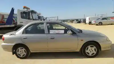Veículo de Sucata kia sephia ll ls do ano 2000 alimentado g/bf