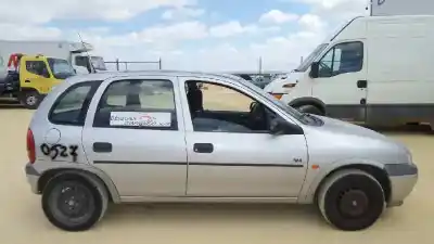 Veicolo di demolizione opel corsa b top (e) dell'anno 1997 alimentato x14sz