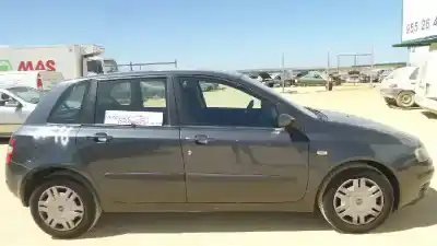 Veicolo di demolizione fiat stilo (192) 1.4 16v feel (04.2006->) dell'anno 2003 alimentato 182b6000