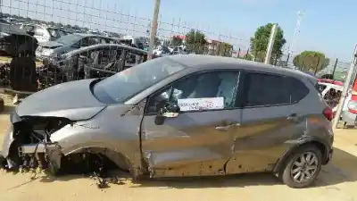 Véhicule à la ferraille renault   de l'année 2016 alimenté k9k b6