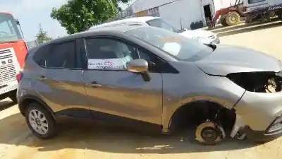 Véhicule à la ferraille renault   de l'année 2016 alimenté k9k b6