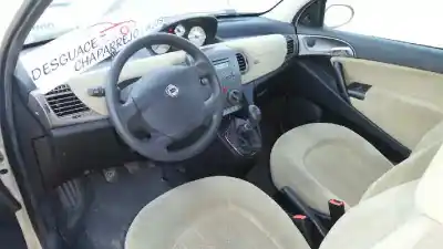 Veicolo di demolizione lancia ypsilon (101) 1.2 8v dell'anno 2006 alimentato 188a4000