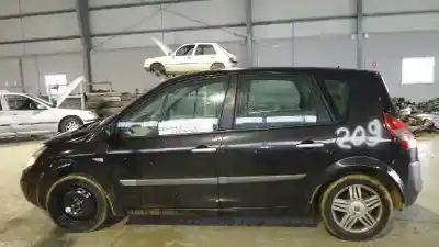 Scrapping Vehicle renault   of the year 2004 powered k9k d7