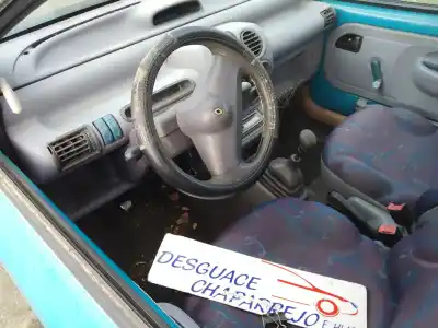 Sloopvoertuig renault   van het jaar 1996 aangedreven g-c3g