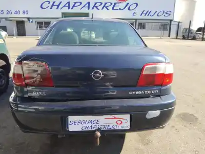 Veicolo di demolizione opel omega b design edition berlina dell'anno 2001 alimentato y25dt