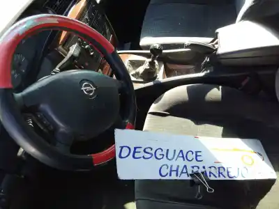 Veicolo di demolizione opel omega b design edition berlina dell'anno 2001 alimentato y25dt