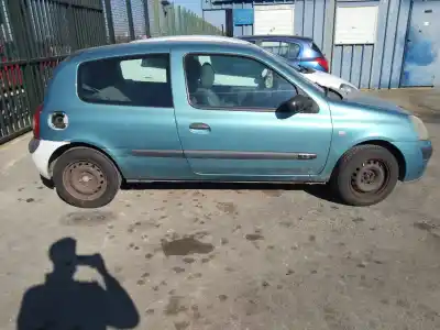 Здавання транспортного засобу renault                                            clio ii fase ii (b/cb0)                                                                                                                                                                                                                                    authentique року 2004 потужний d7f g7