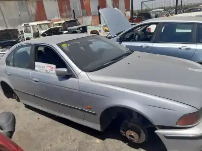 Veículo de Sucata bmw serie 5 berlina (e39) 525tds do ano 2001 alimentado 256t