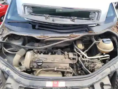 Veículo de Sucata audi a2 (8z) 1.4 do ano 2002 alimentado aua